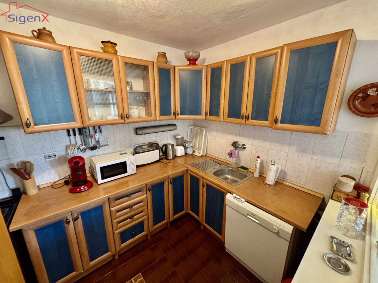 CIGLANE/ČETVEROSOBAN STAN/CENTAR/OSUNČAN/BALKON 7m2/2.sprat/88m2 7