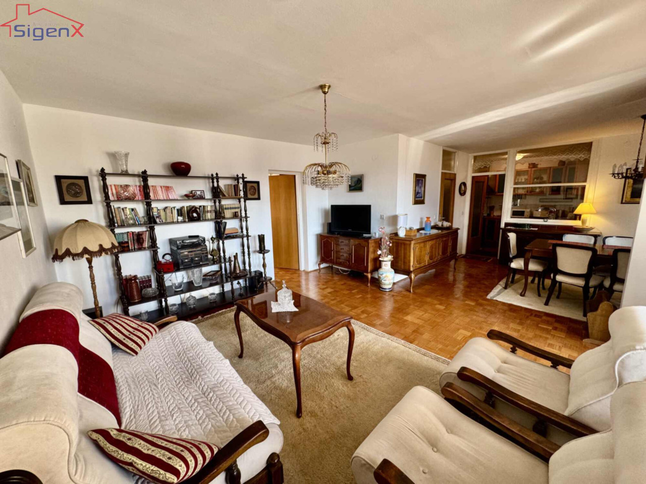 CIGLANE/ČETVEROSOBAN STAN/CENTAR/OSUNČAN/BALKON 7m2/2.sprat/88m2