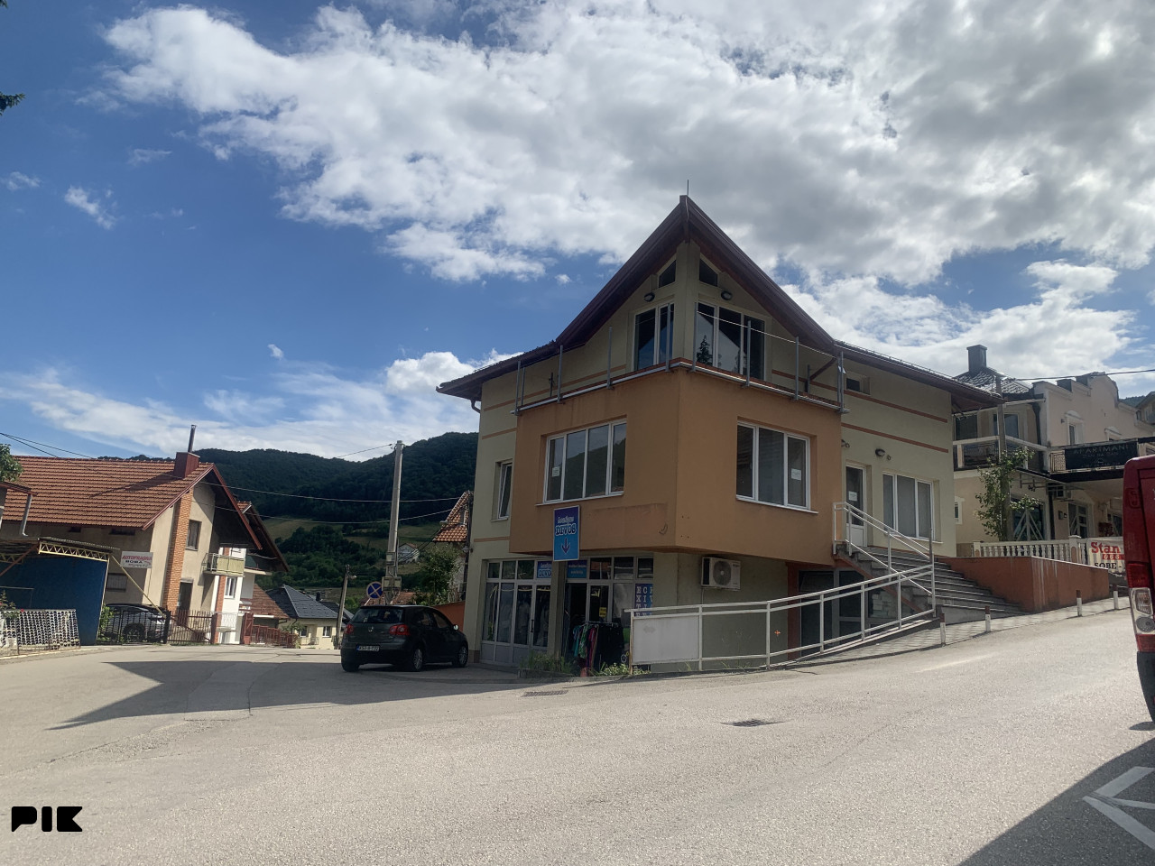 Poslovni prostori Mrkonjić Grad 2