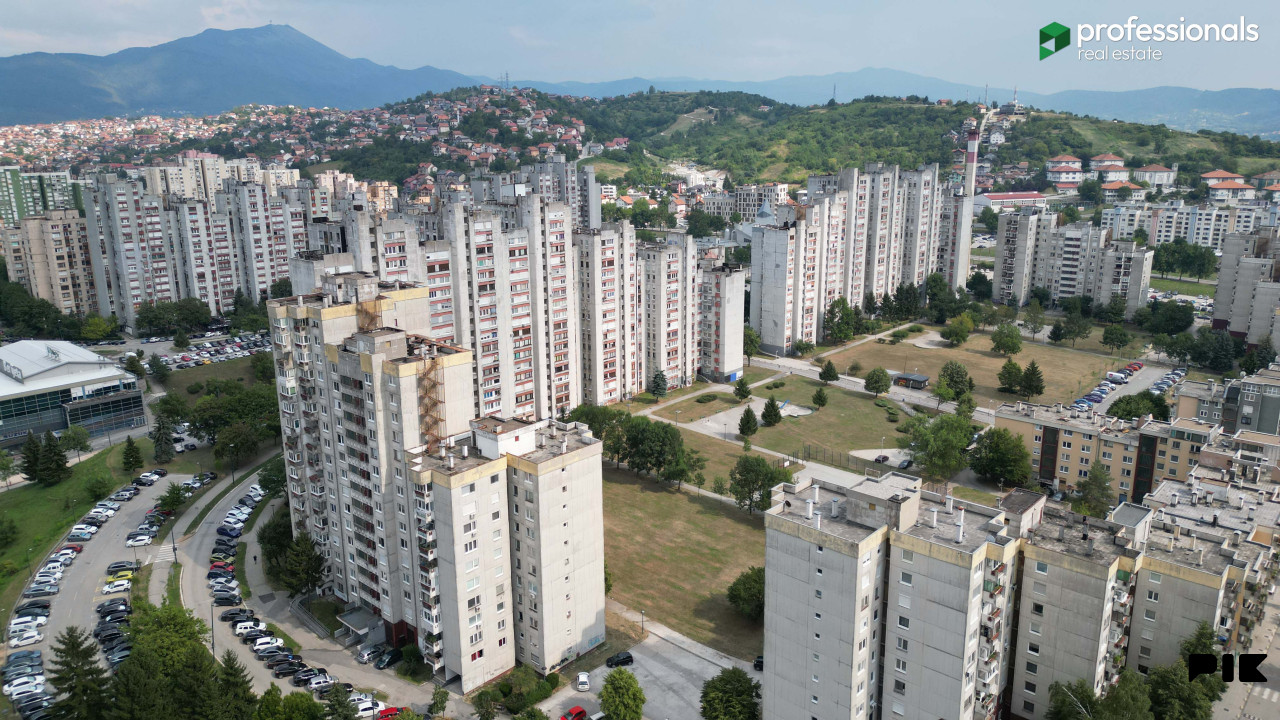 Trosoban Stan Alipašino Polje 78m2 Novi Grad Sarajevo