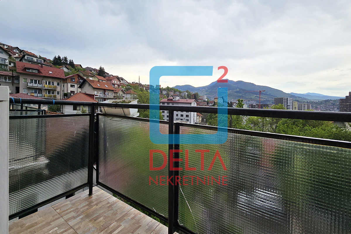Adaptiran dvosoban (trosoban) stan / dva balkona / Pofalići 10