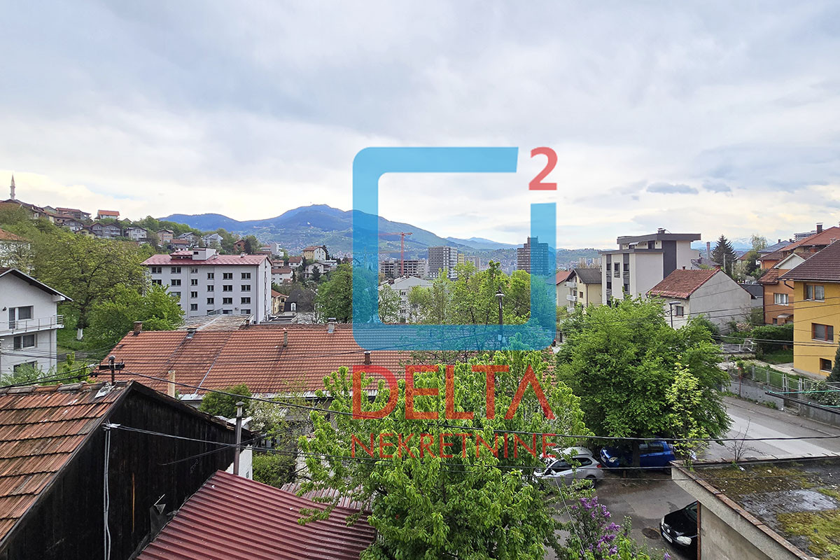 Adaptiran dvosoban (trosoban) stan / dva balkona / Pofalići 12