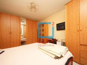 Adaptiran dvosoban (trosoban) stan / dva balkona / Pofalići photo 4