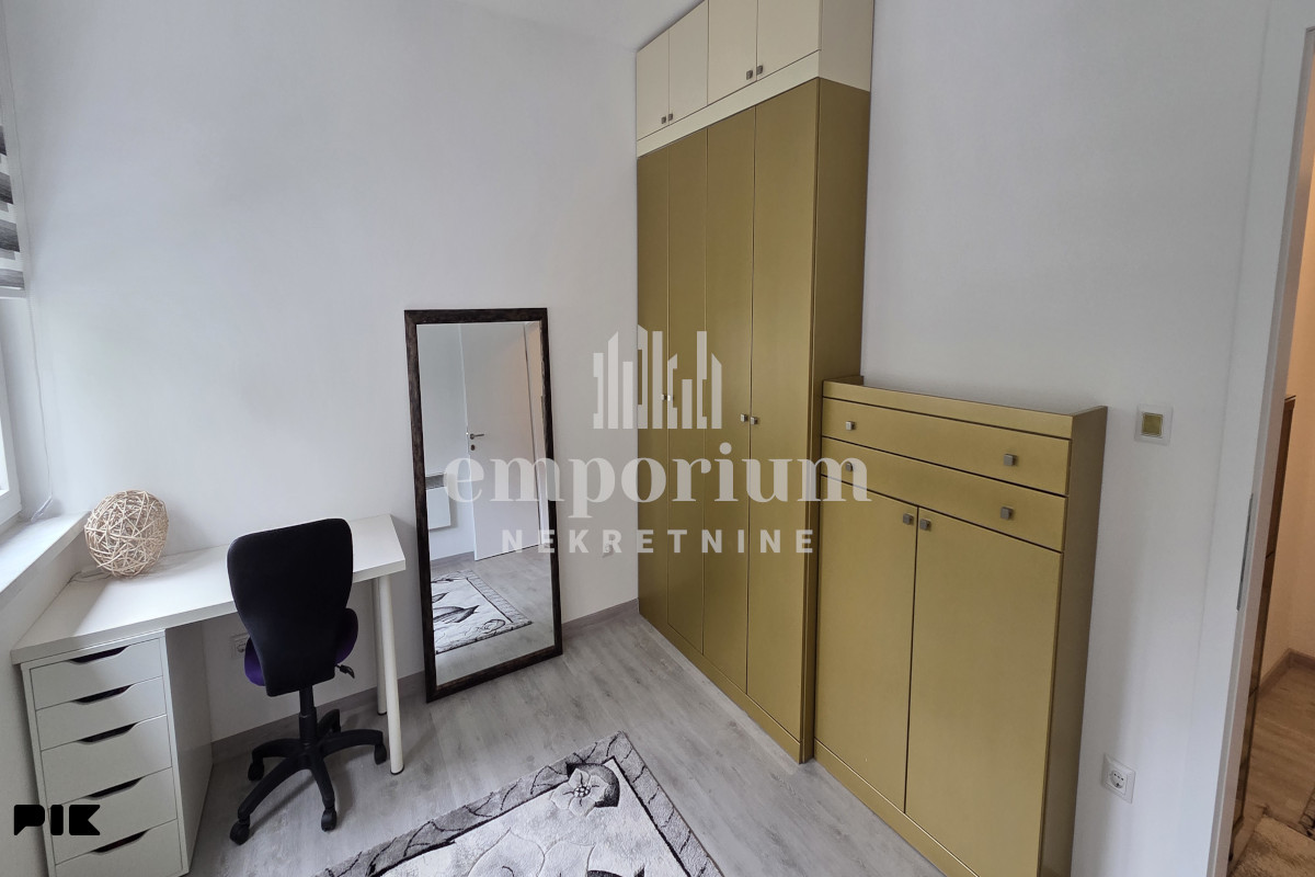 Kompletno renoviran i namješten trosoban stan ID:2804/IP 8