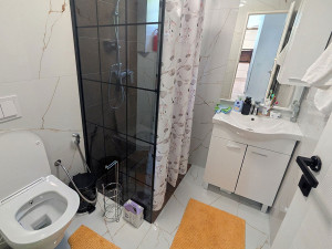B.D. prodaje: Dvosoban stan, Vraca photo 5