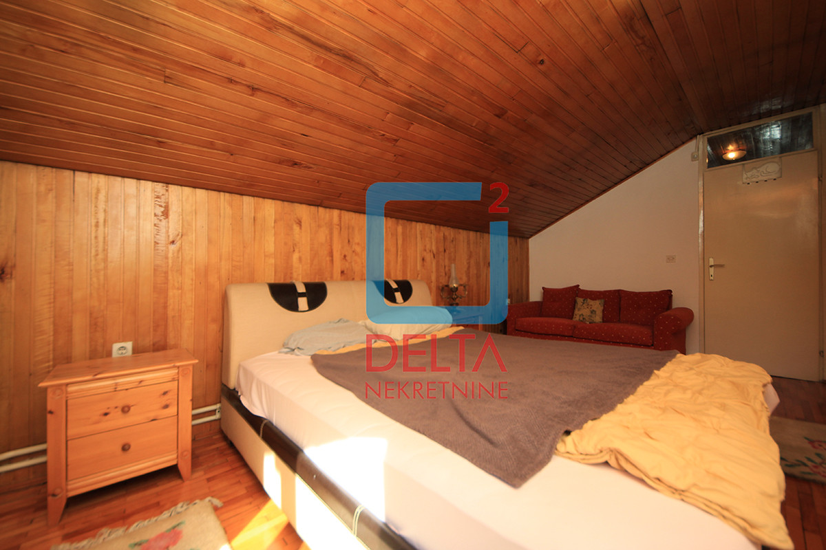 Kuća / 120m2 / Garaža / Parking mjesto / Radnička / Grbavica 13