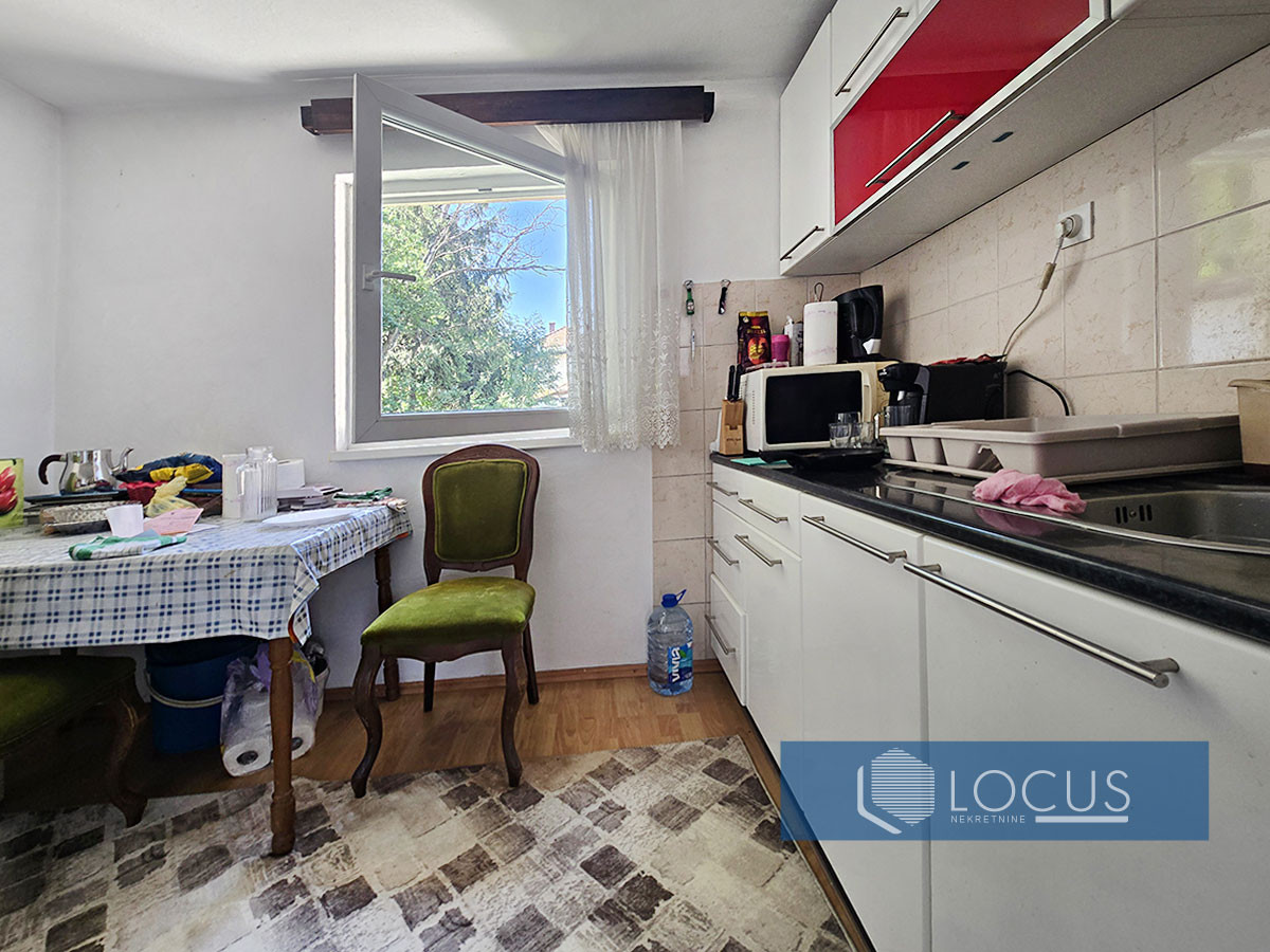 LOCUS prodaje: Kuća i dvorište, Soukbunar, Centar 8