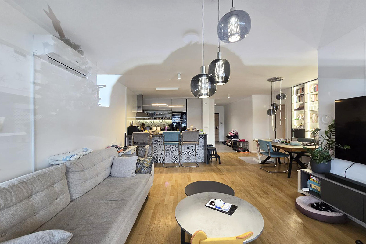 Namješten Penthouse trosoban stan / 91m2 / terasa 30m2 / Dobrinja 5