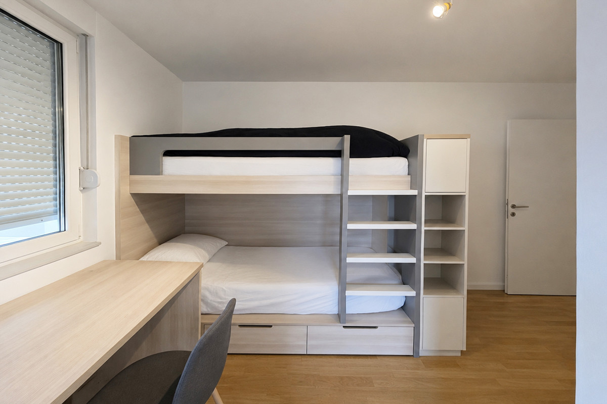 Namješten Penthouse trosoban stan / 91m2 / terasa 30m2 / Dobrinja 12