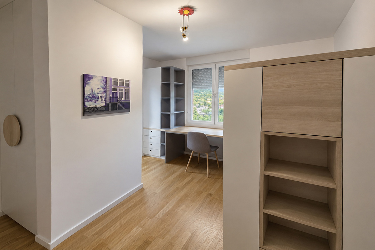Namješten Penthouse trosoban stan / 91m2 / terasa 30m2 / Dobrinja 13