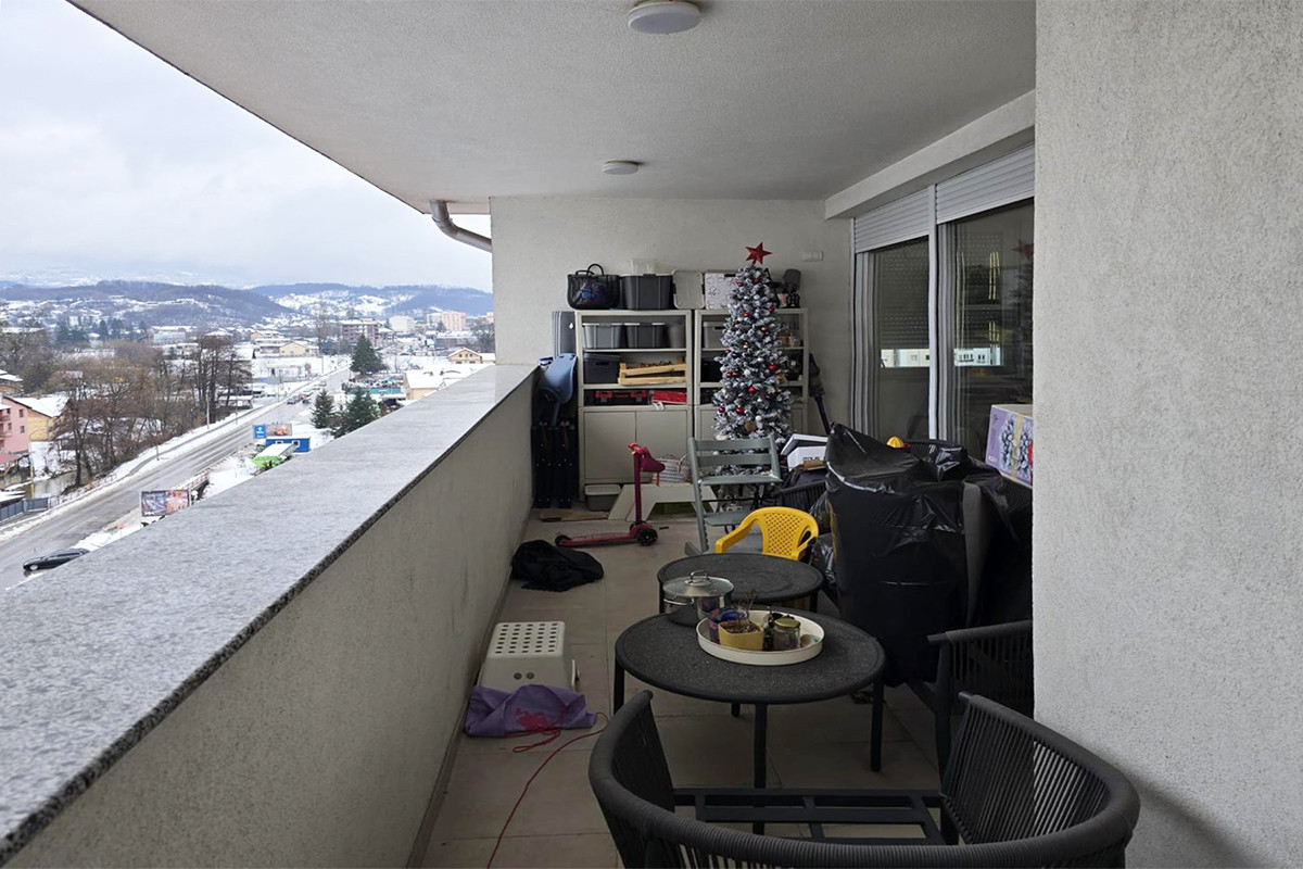 Namješten Penthouse trosoban stan / 91m2 / terasa 30m2 / Dobrinja 16