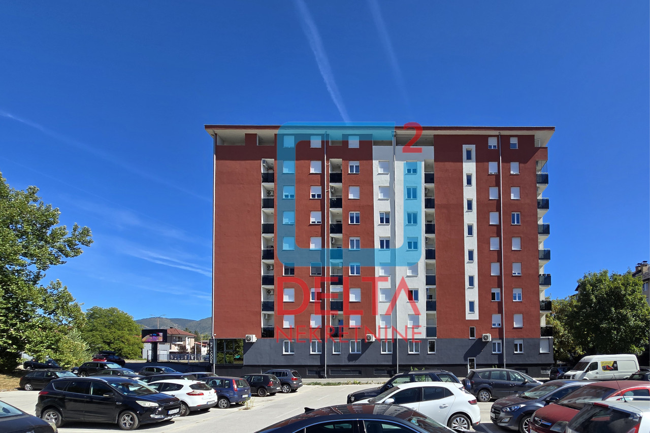 Namješten Penthouse trosoban stan / 91m2 / terasa 30m2 / Dobrinja 19