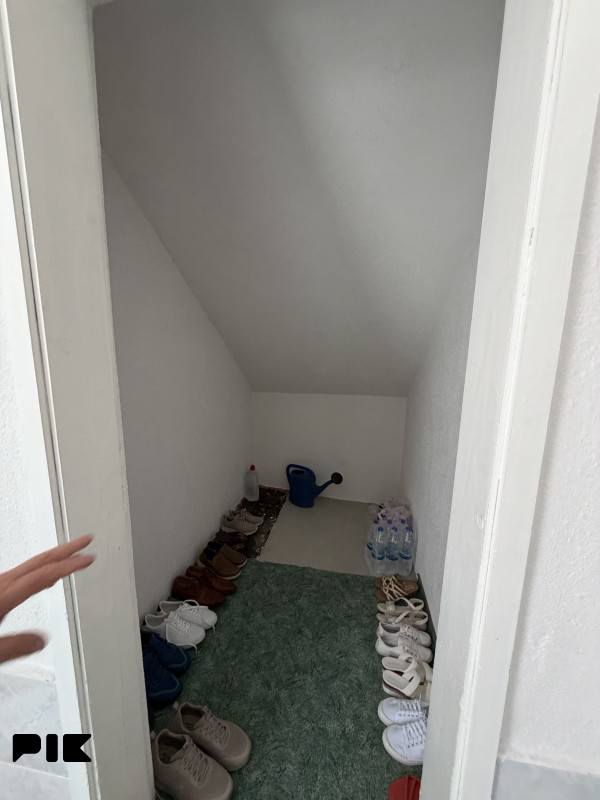 Na prodaju kuća na Aneksu 15