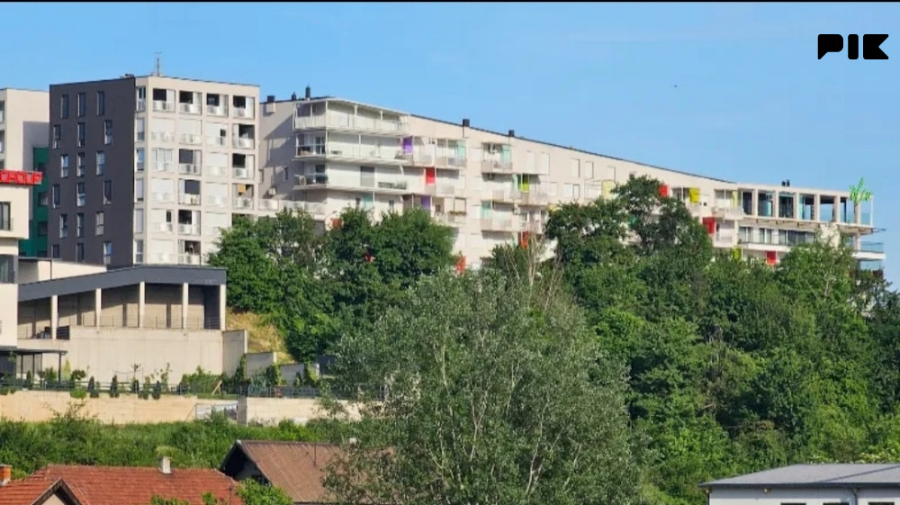 Mijenjam dvosoban stan u Makovima za kuću uz moju doplatu