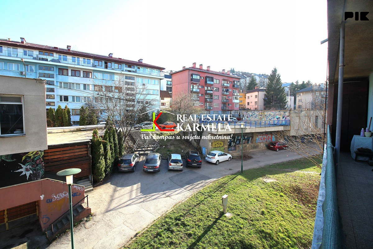 Trosoban stan, Zagrebačka