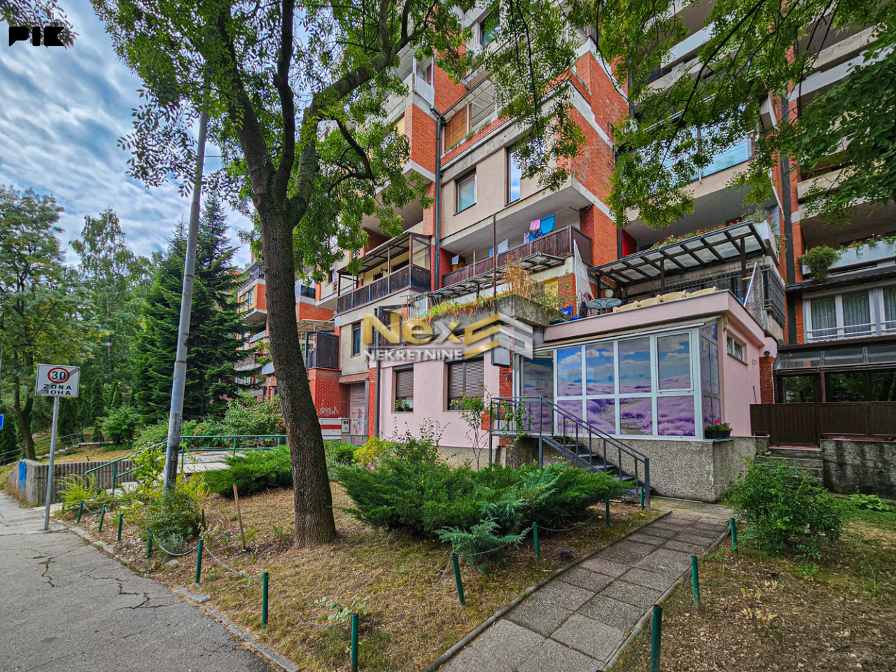 Renoviran trosoban stan Donje Ciglane/Centar 82,55 m2 3