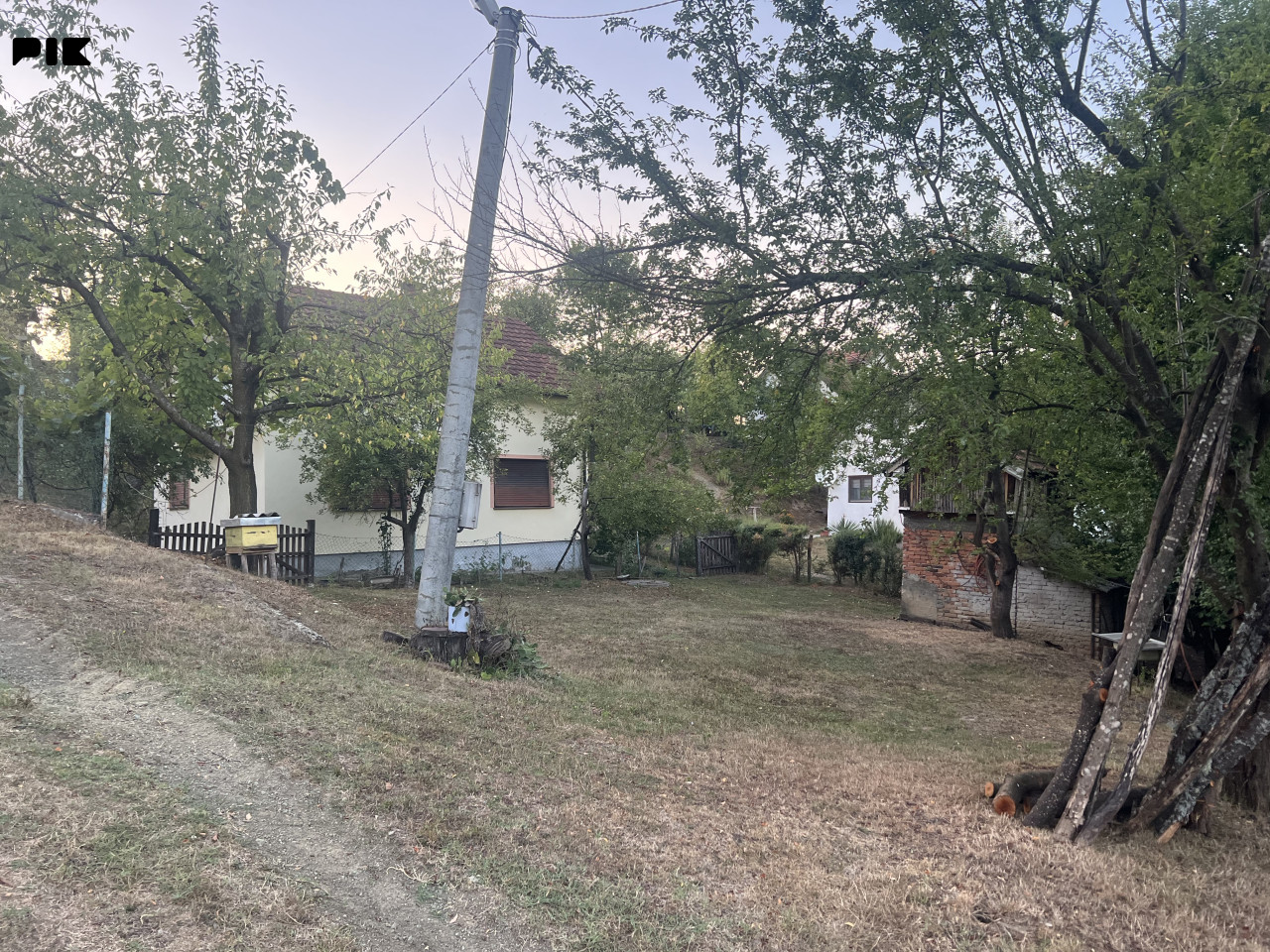 Prodajem kucu 12