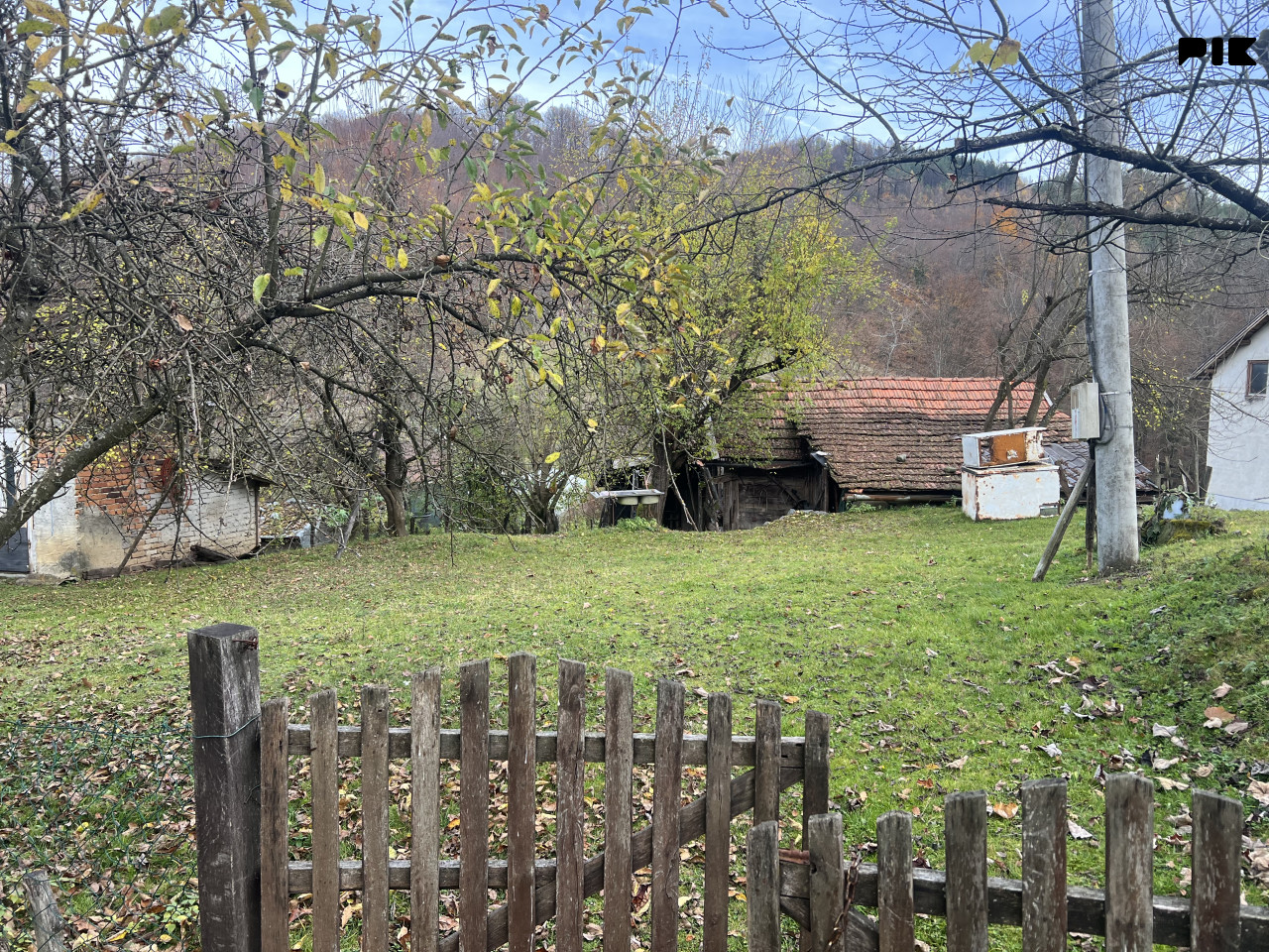Prodajem kucu 16
