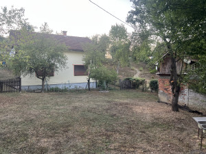 Prodajem kucu photo 3