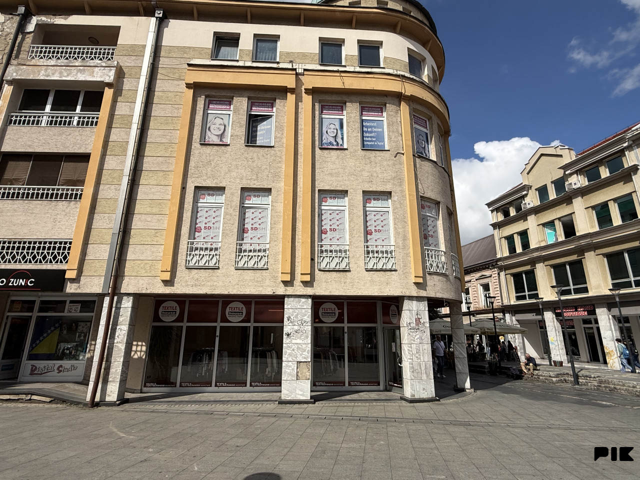Poslovni prostor - 354 m2 - centar Korzo 6