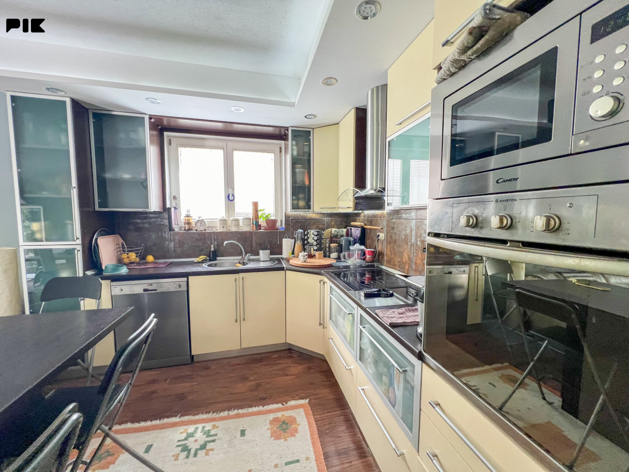 Kuća na 3 etaže 280m2 Alifakovac Stari Grad 9