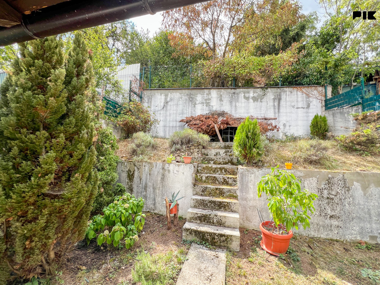 Kuća na 3 etaže 280m2 Alifakovac Stari Grad 17