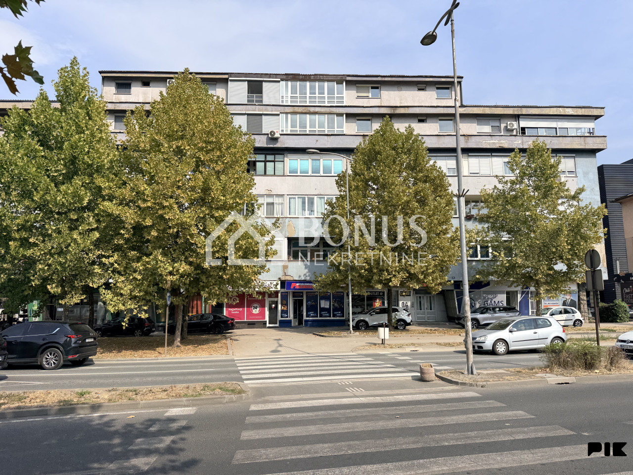 Dvoetažni četverosoban stan 125 m2 - centar - Zenica