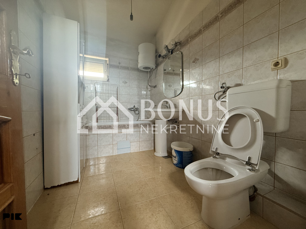 Dvoetažni četverosoban stan 125 m2 - centar - Zenica 8