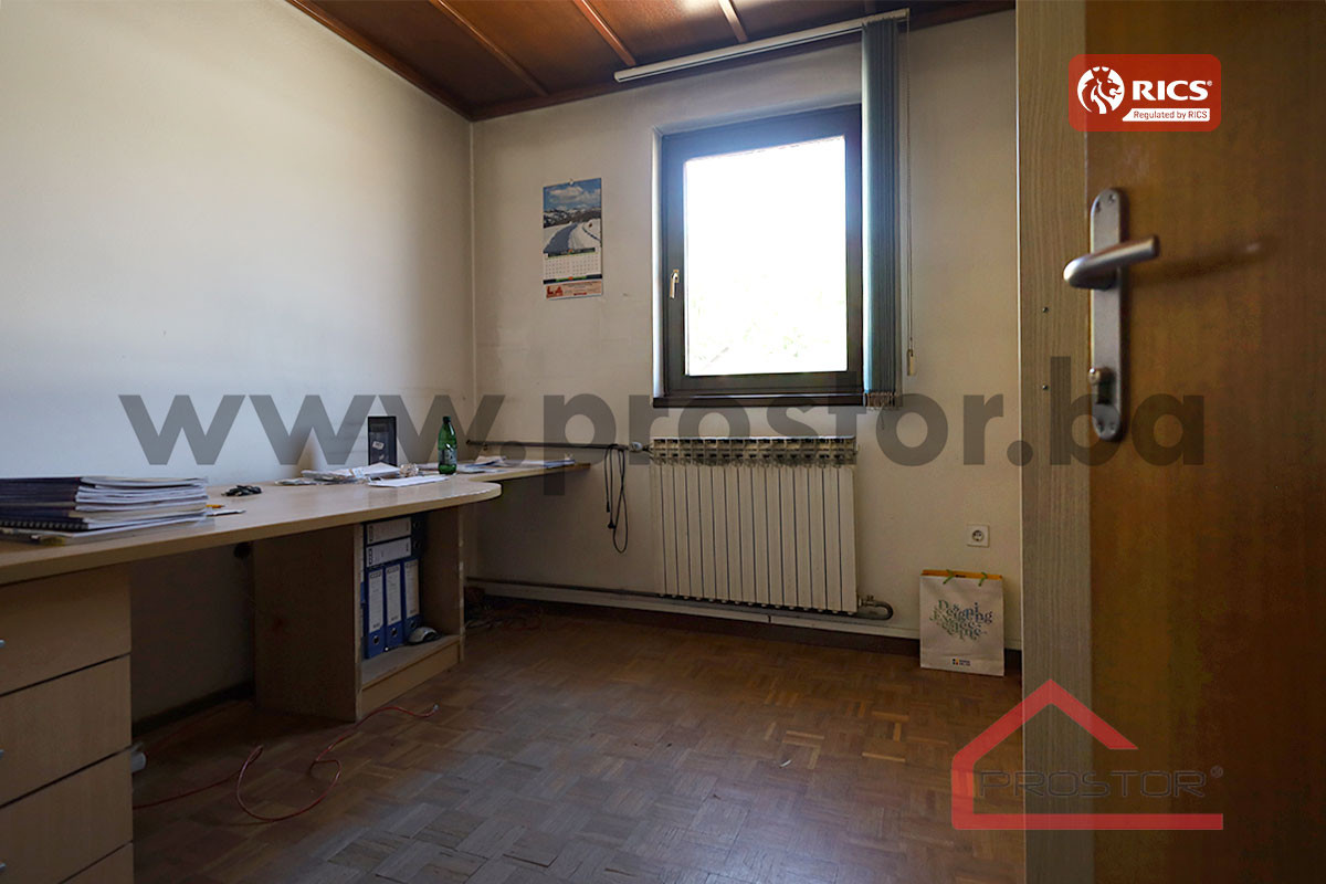 PROSTOR izdaje: Hala, 700m2, Lukavica 7