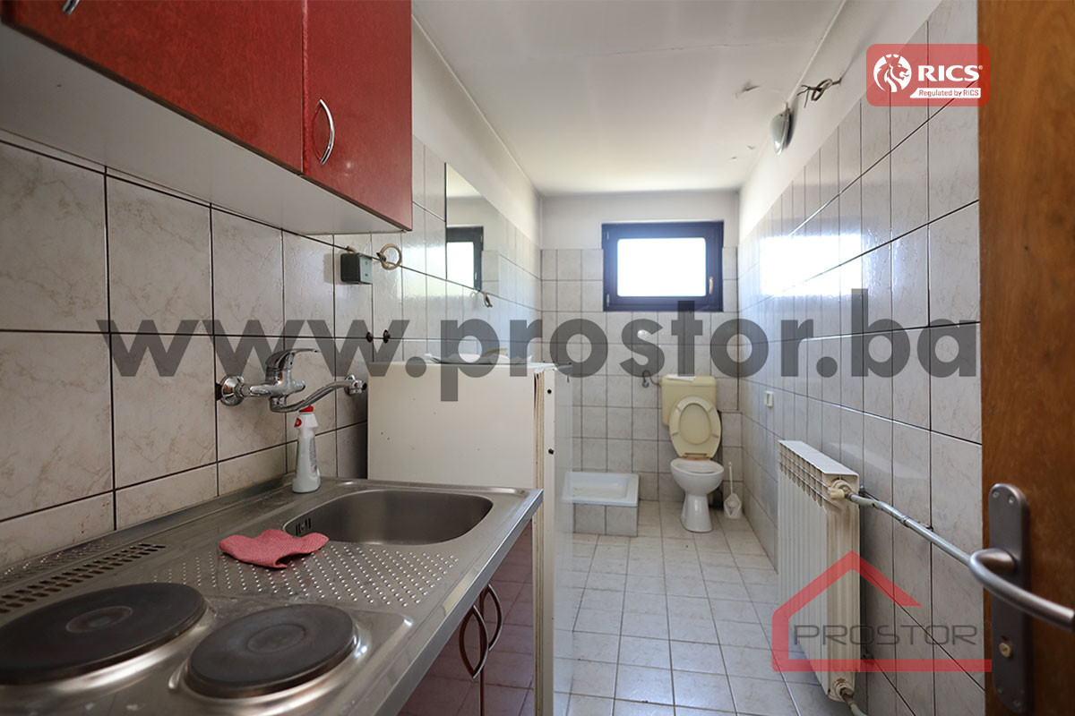 PROSTOR izdaje: Hala, 700m2, Lukavica 9