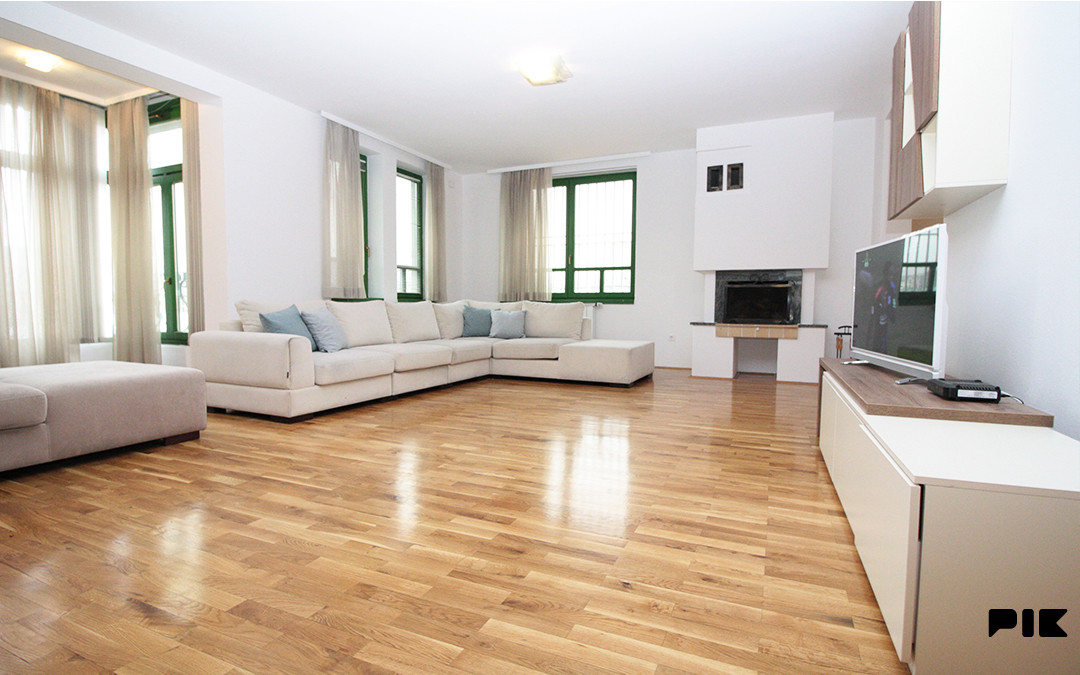 IZDAJE SE GRADSKA VILA 484 m2 - DVIJE STAMBENE JEDINICE  SARAJEVO 3