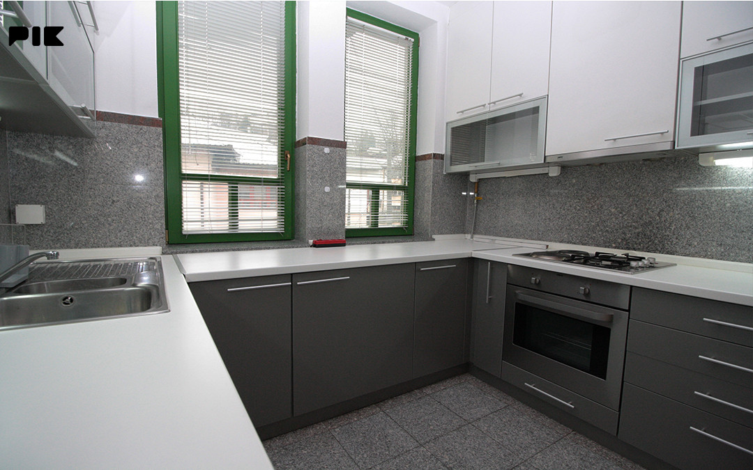 IZDAJE SE GRADSKA VILA 484 m2 - DVIJE STAMBENE JEDINICE  SARAJEVO 6