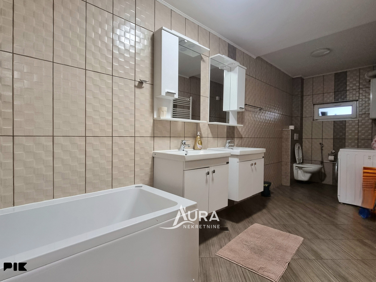 AURA/ Nova Vila sa 19 soba / Investicijska nekretnina 20