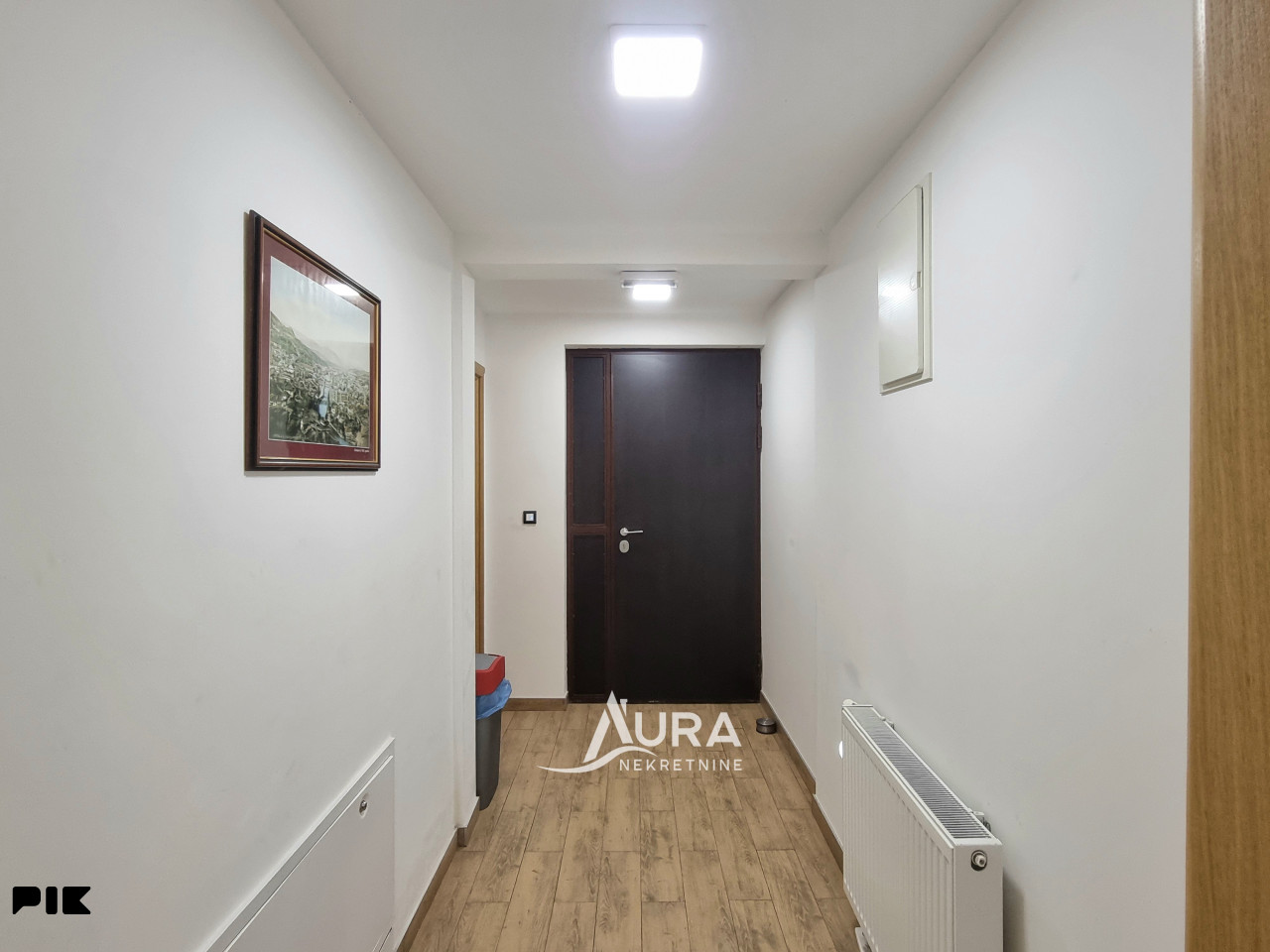 AURA/ Nova Vila sa 19 soba / Investicijska nekretnina 21