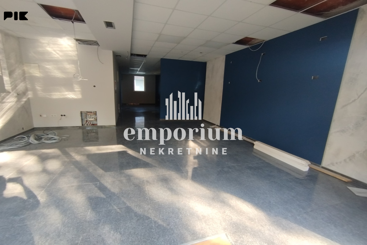 Poslovni prostor 120m2 u prizemlju ID:228/IP 4