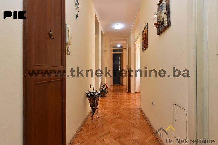 STROGI CENTAR GRADA! Odličan trosoban stan površine 76,30 m2 18