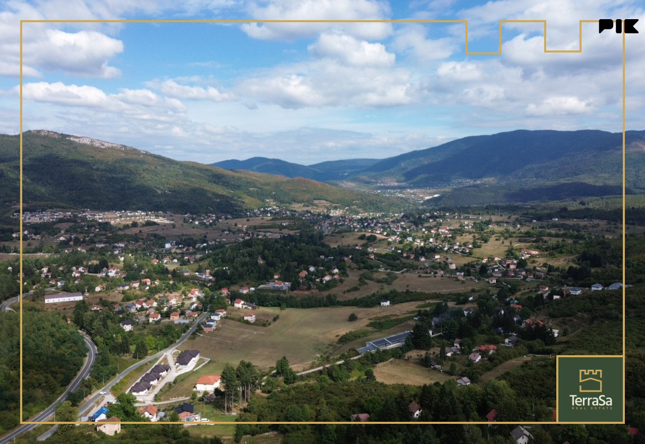 Grahđevinsko zemljišta  5873 m2/ Kazina Bara/ Pazarić/ Hadžići 12