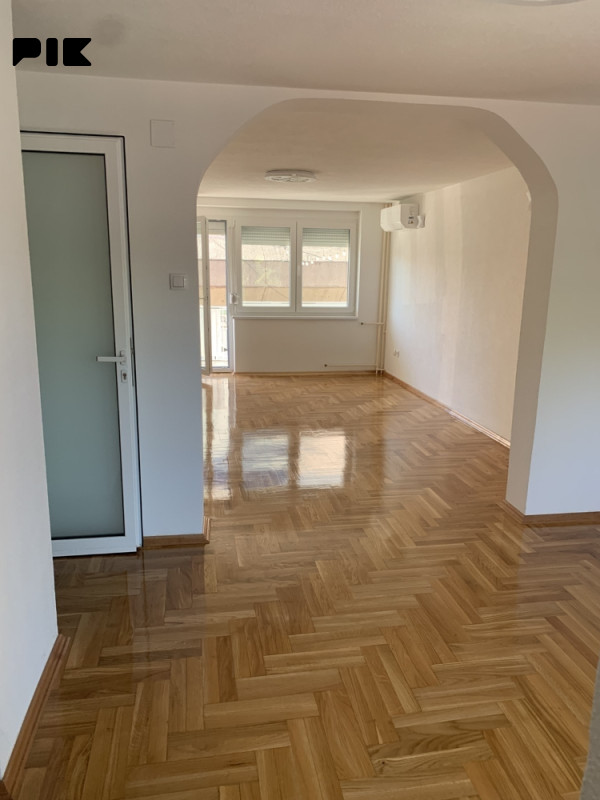 NAJAM: KANCELARIJSKI PROSTOR IZA BOSKE, 78m2 4