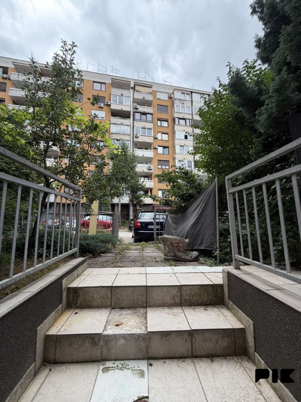 AD COMPANY izdaje: poslovni prostor Sarajevo - Hrasno 3
