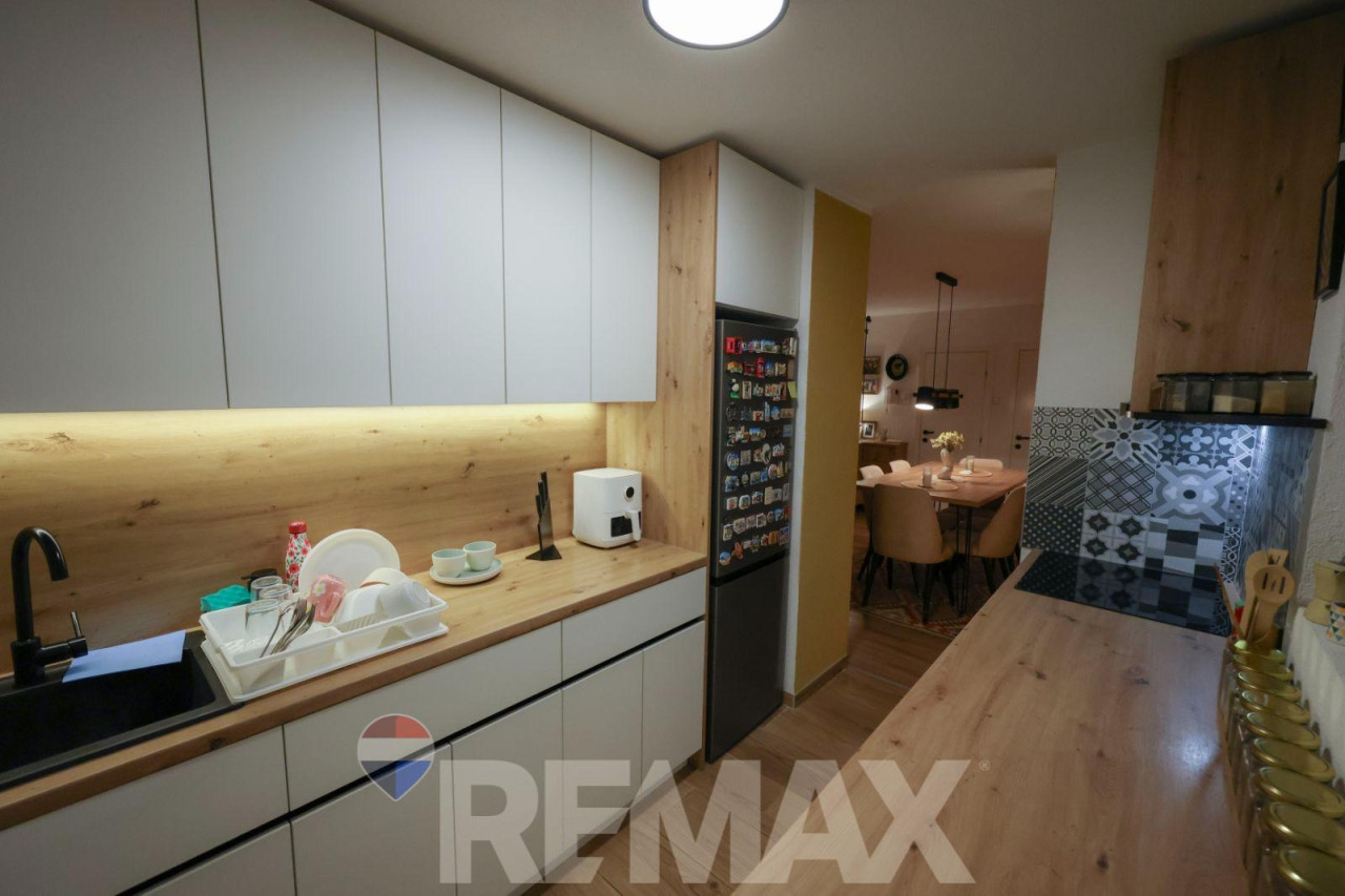 Trosoban stan | 76 m2 | Centar | Renoviran | Namješten 8