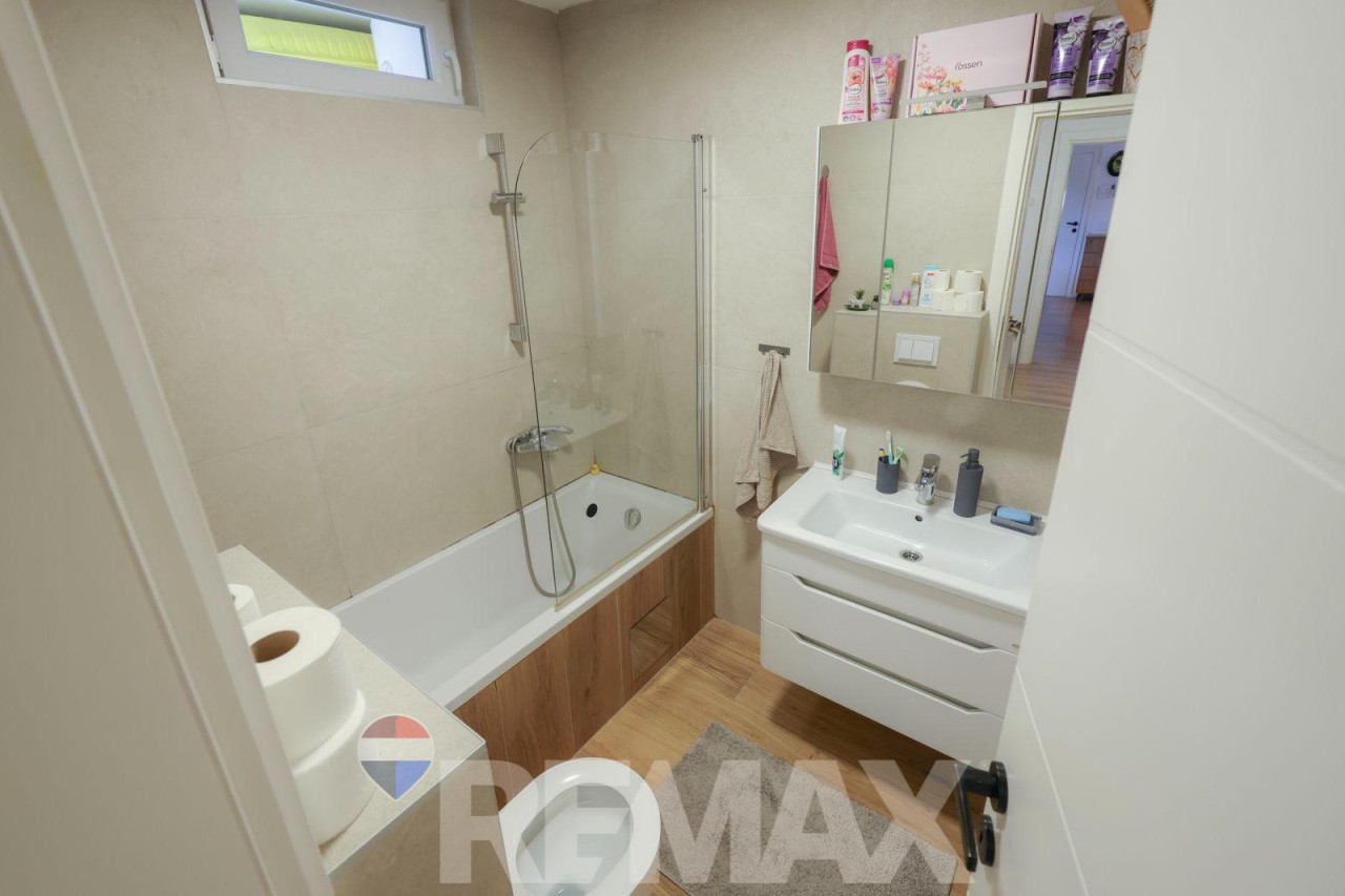 Trosoban stan | 76 m2 | Centar | Renoviran | Namješten 15