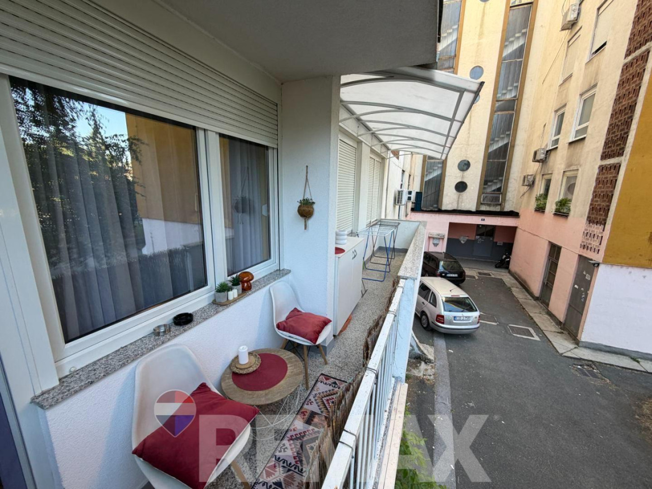 Trosoban stan | 76 m2 | Centar | Renoviran | Namješten 22