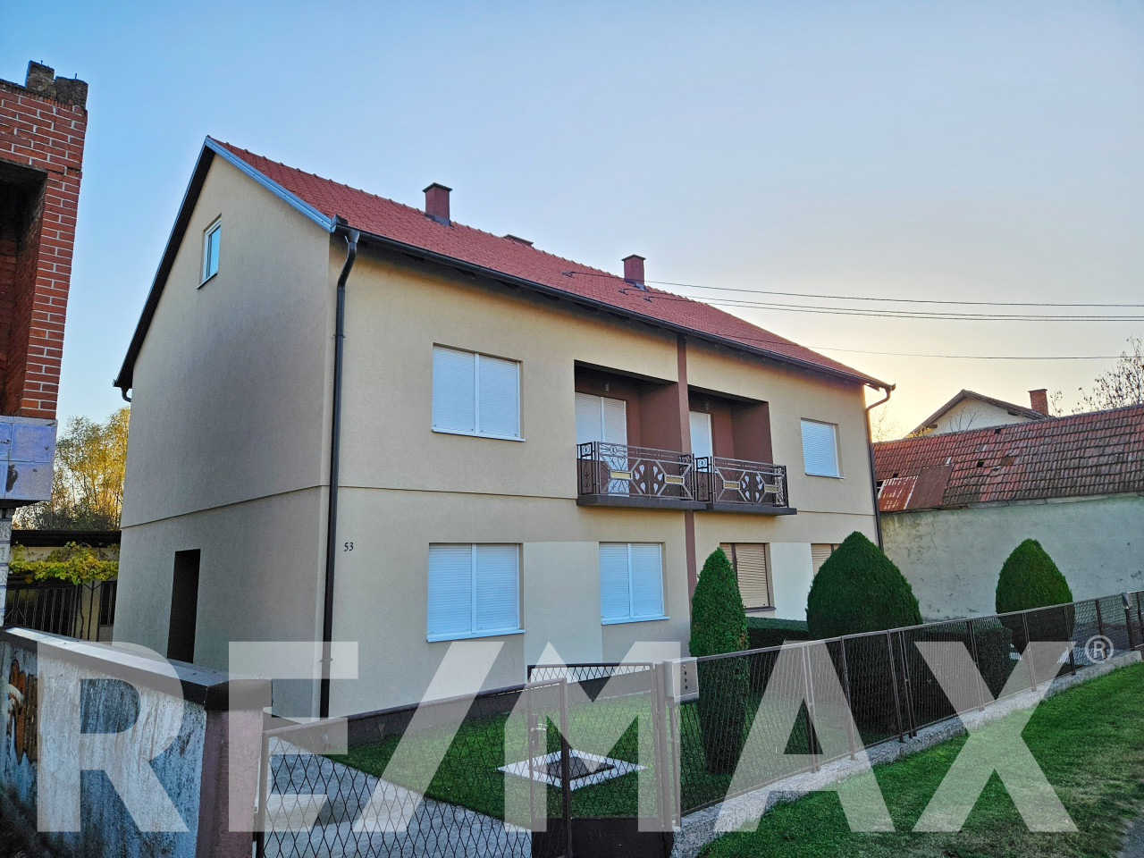 Renovirana kuća 140m2 u centru | Brod