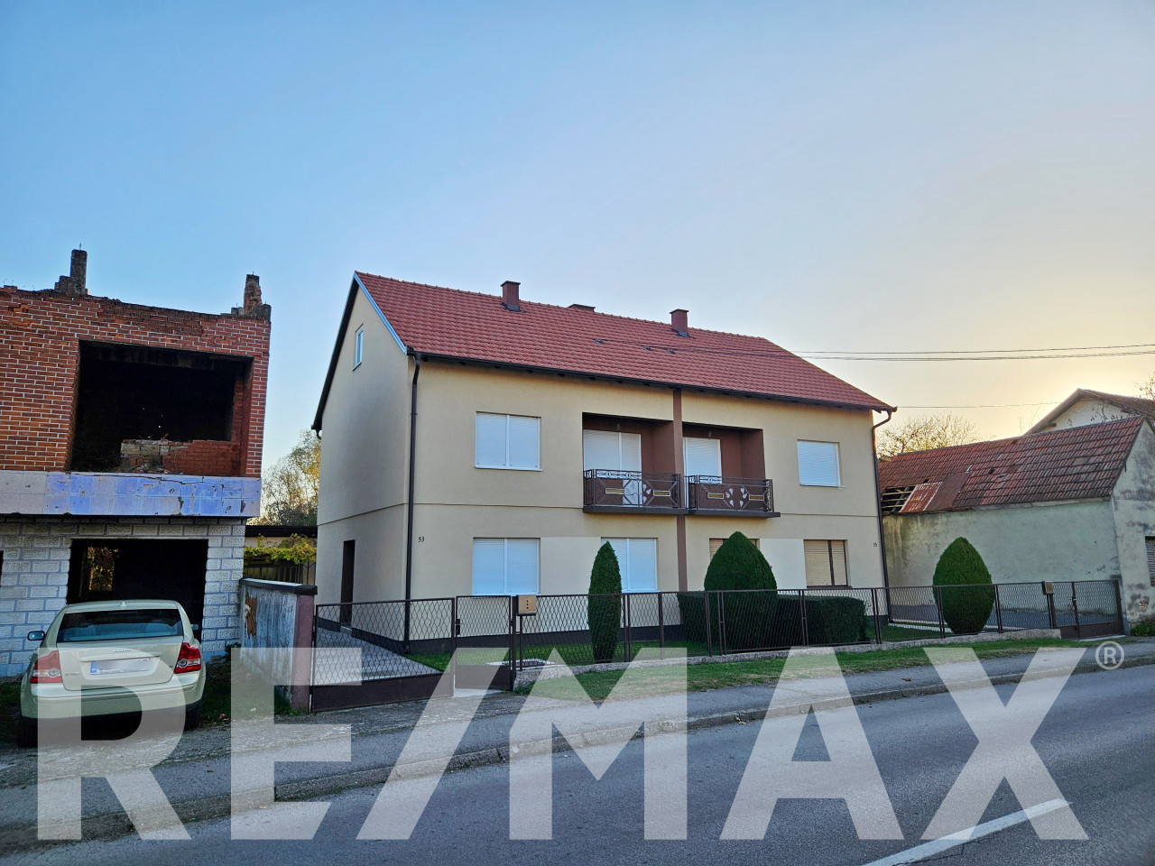 Renovirana kuća 140m2 u centru | Brod 2