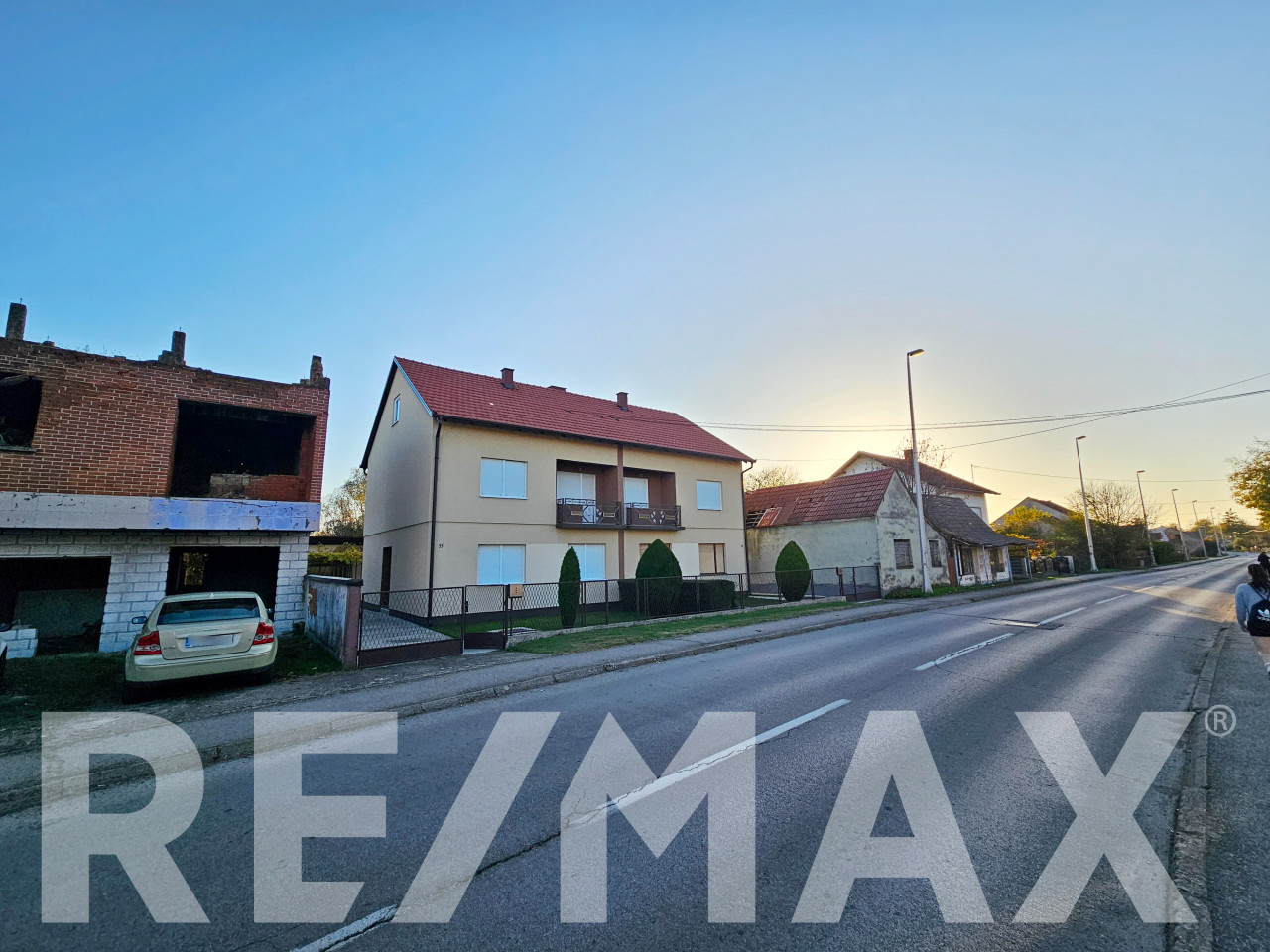 Renovirana kuća 140m2 u centru | Brod 3