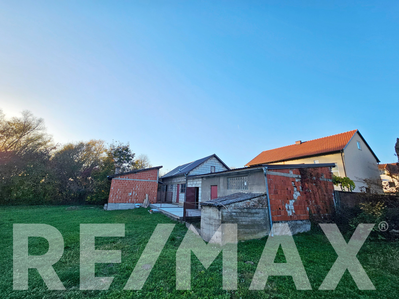 Renovirana kuća 140m2 u centru | Brod 11