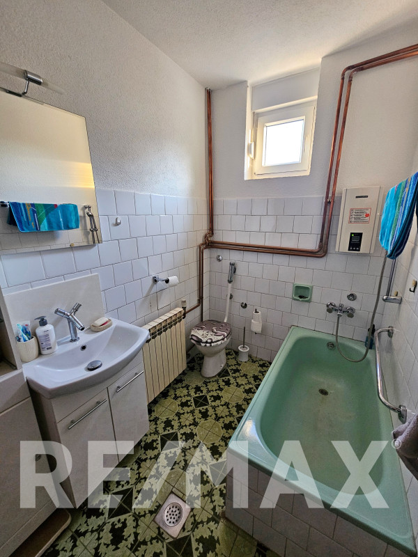Renovirana kuća 140m2 u centru | Brod 19
