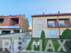 Renovirana kuća 140m2 u centru | Brod photo 5