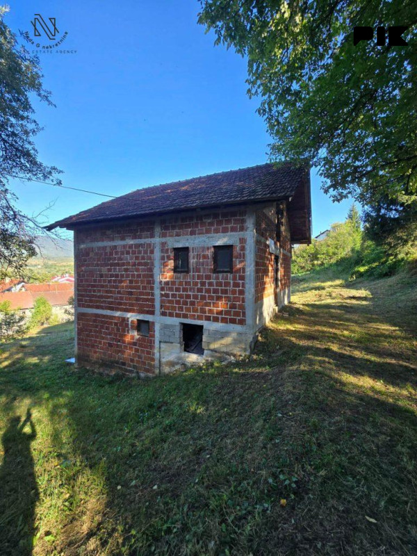 Šipovo, kuća u gradu sa velikom okućnicom 4