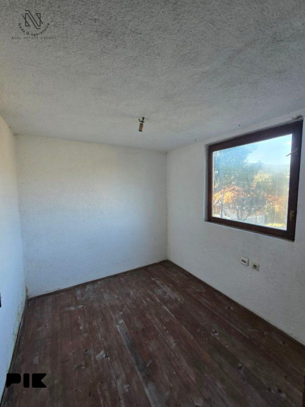 Šipovo, kuća u gradu sa velikom okućnicom 17
